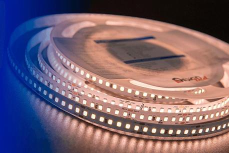 Изображение Светодиодная лента DesignLed DSG 2835 WW 168L-V24-IP33, 2700 K, 840 LED, 17W/m, 5000*10*2 mm, LUX 001821