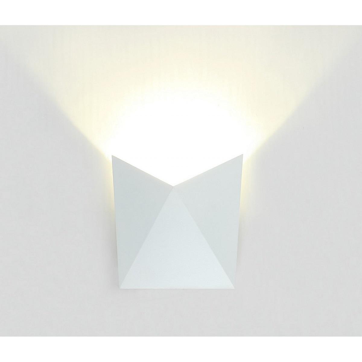 Изображение Настенный светильник IMEX IL.0014.0010 WH