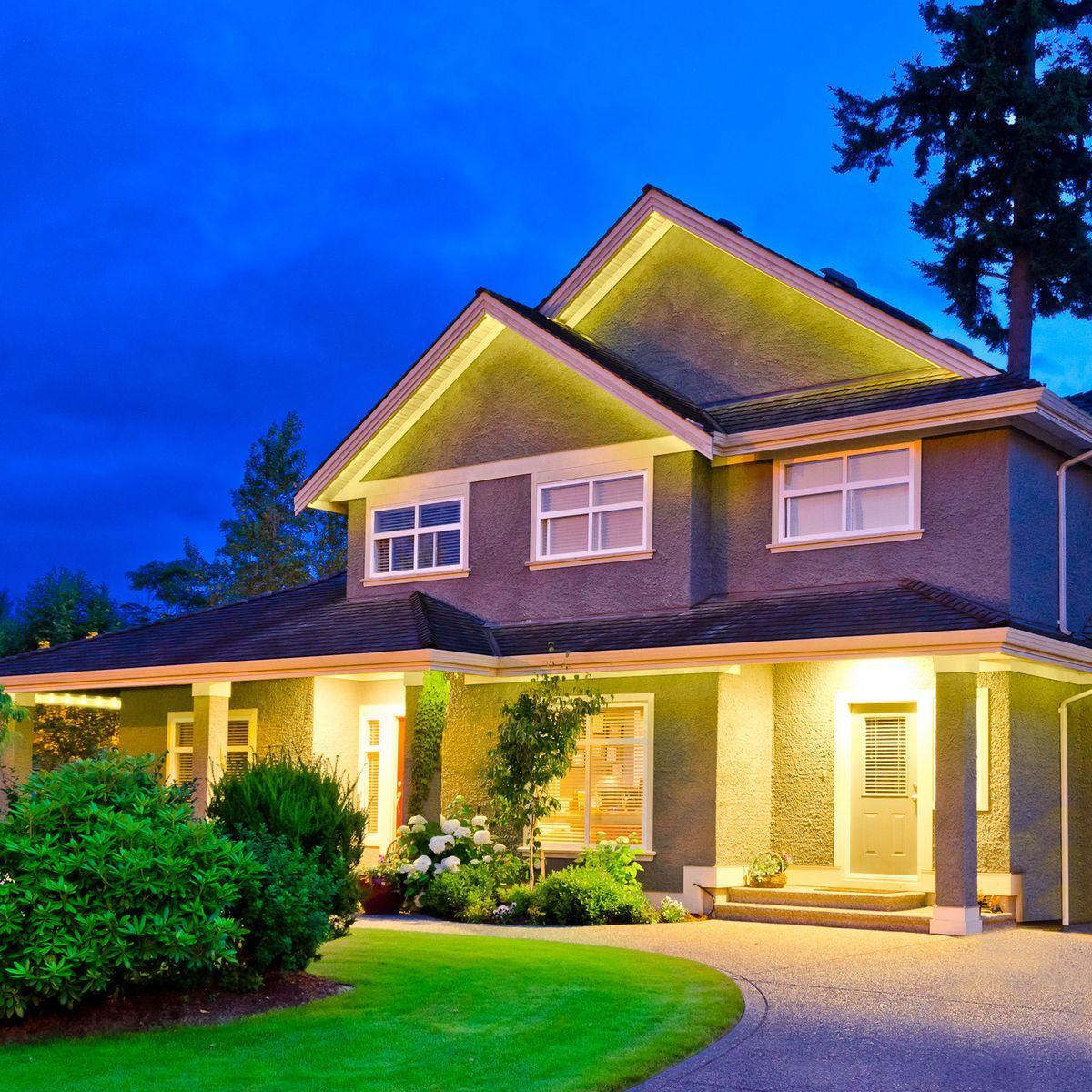 Изображение Светодиодная влагозащищенная лента Apeyron 6W/m 60LED/m 2835SMD теплый белый 15M 10-57